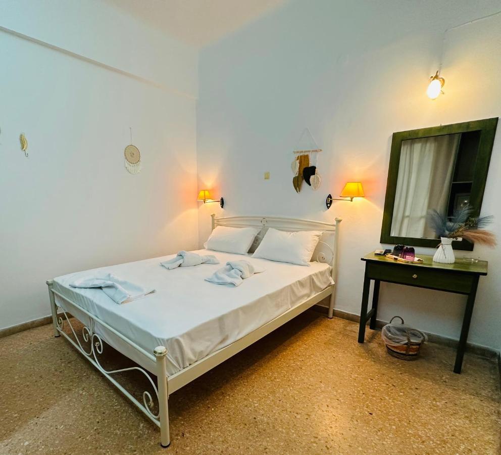 Ancora Hotel 포로스타운 외부 사진