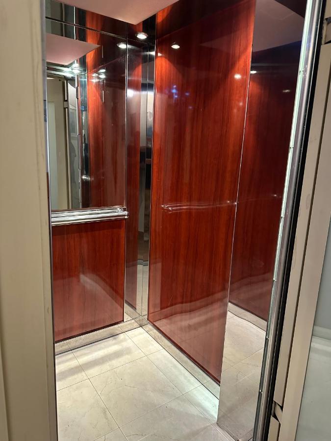 Ancora Hotel 포로스타운 외부 사진